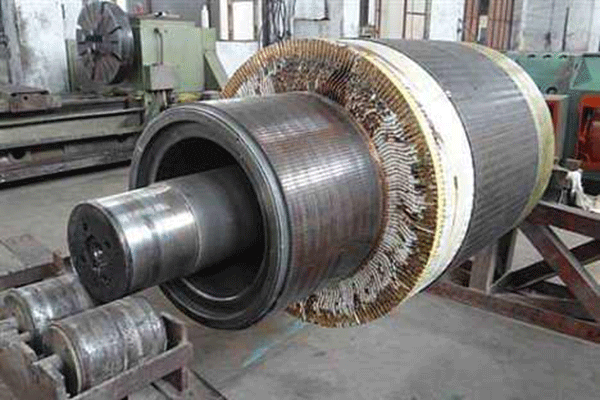 使用大型高壓電機(jī)時要注意安全問題。