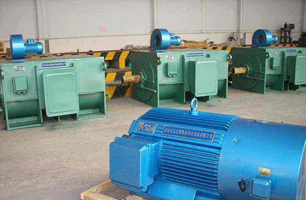 三相異步電動機(jī)直接起動的危險。